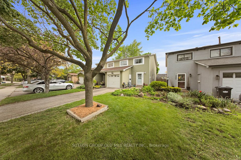 3566 Woodhurst