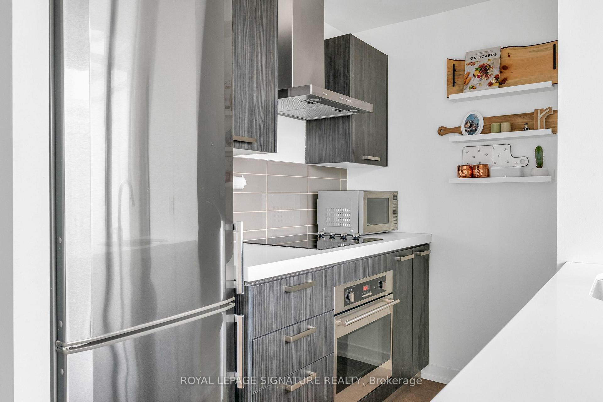1 Bedroom Condo at 461 Adelaide, Toronto For sale