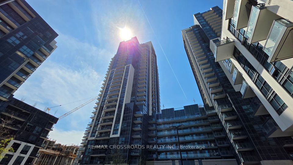 30 Meadowglen Place
