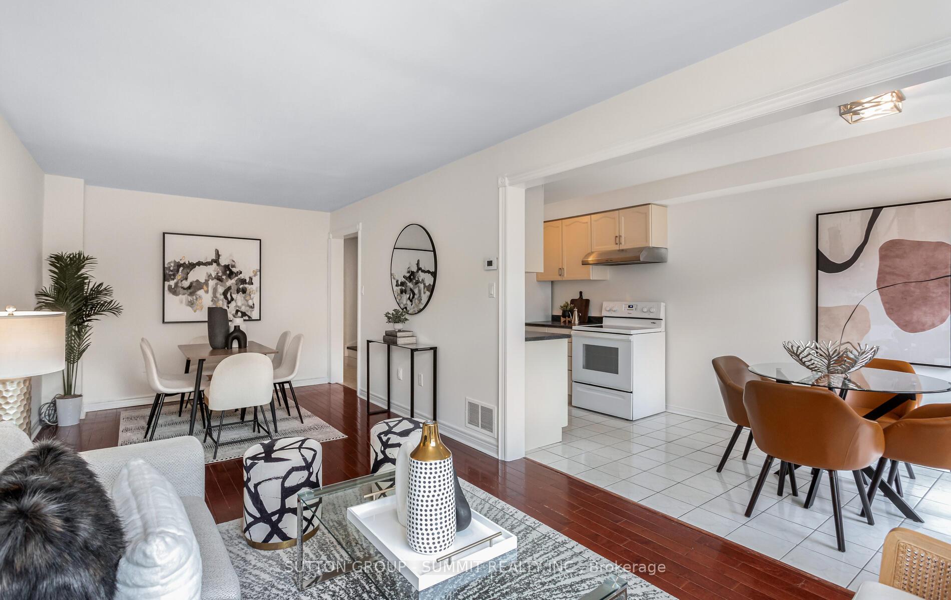 3 Bedrooms Condo at 550 Steddick, Mississauga For sale