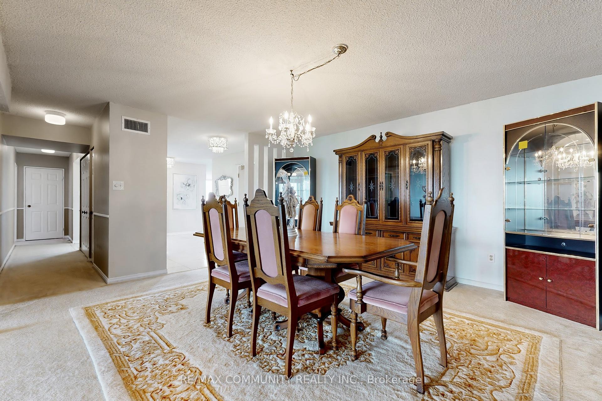 3 Bedrooms Condo at 2330 Bridletowne, Toronto For sale