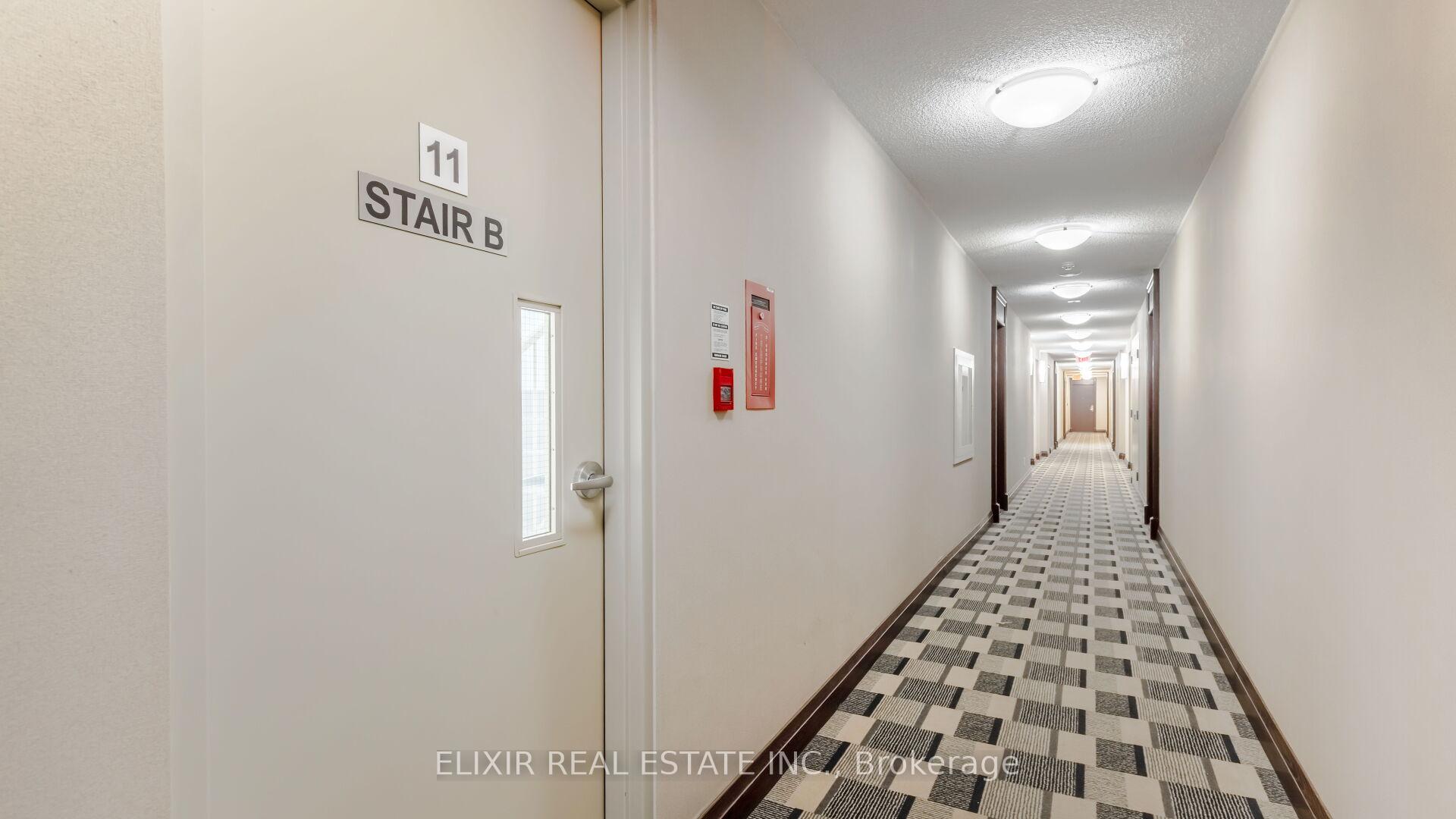2 Bedrooms Condo at 208 Enfield, Mississauga For sale