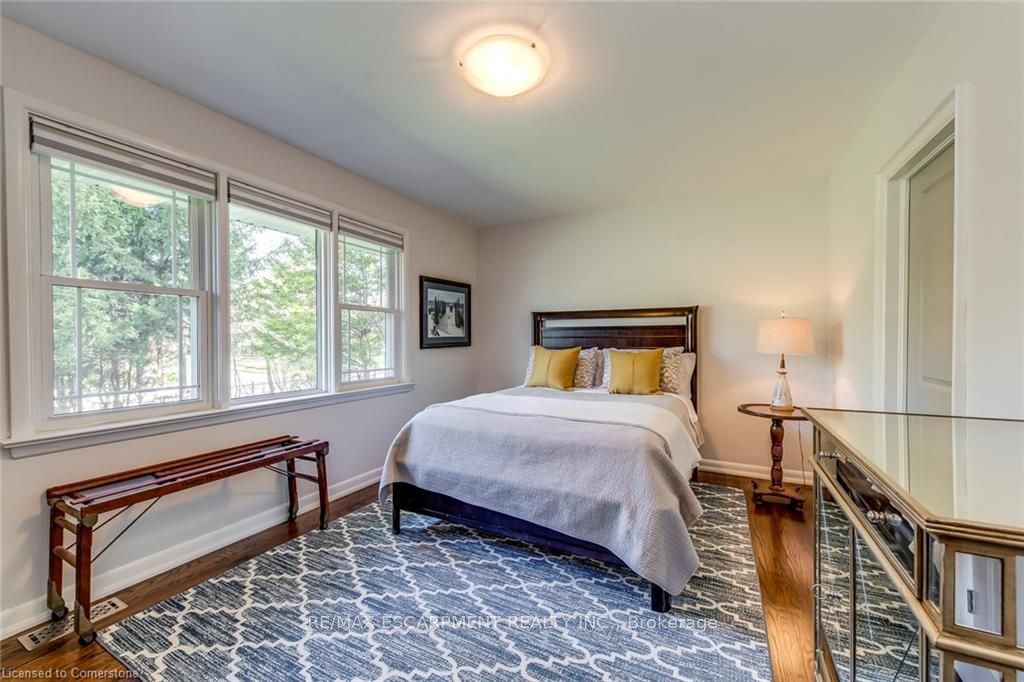 4306 Lakeshore Road