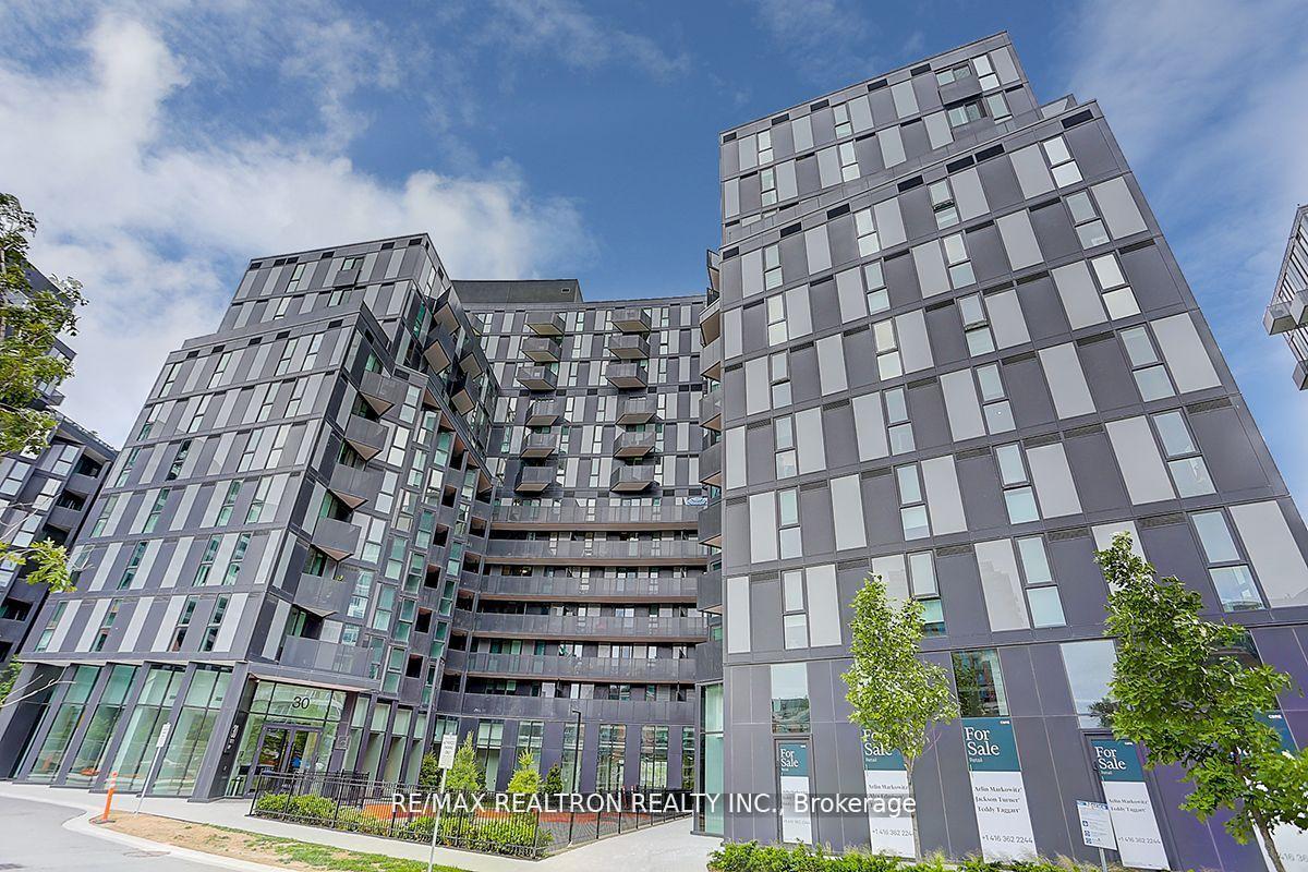 2 Bedrooms Condo at 30 Tretti,  Toronto For sale