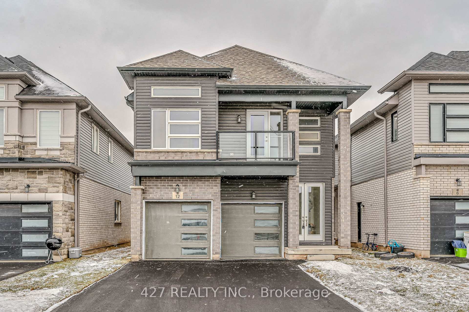 12 Hildred Street, Welland, ON L3B 1H9
