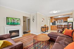 371 Hounslow Avenue