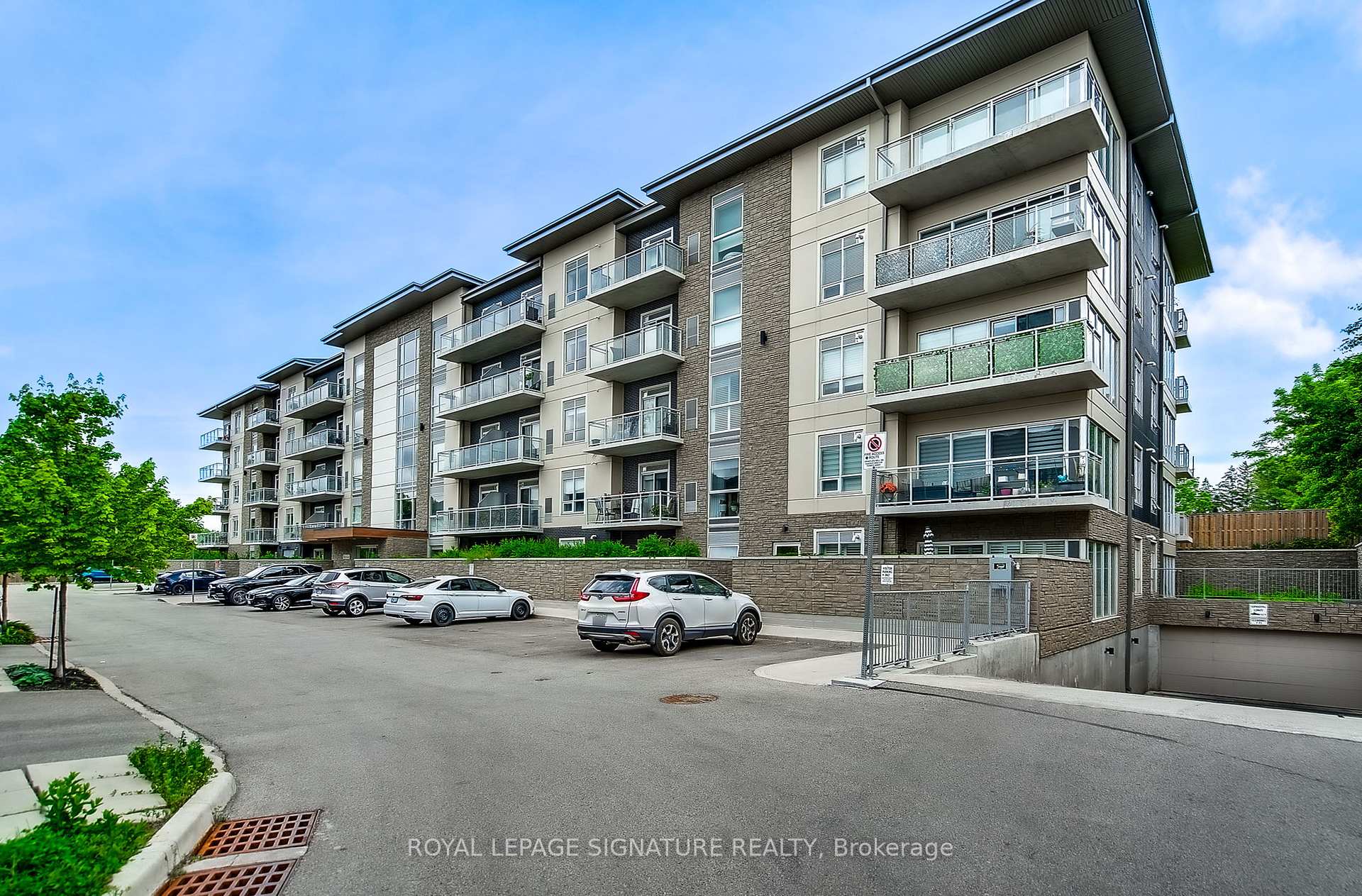 1 Bedroom Condo at 16 Markle, Hamilton For sale