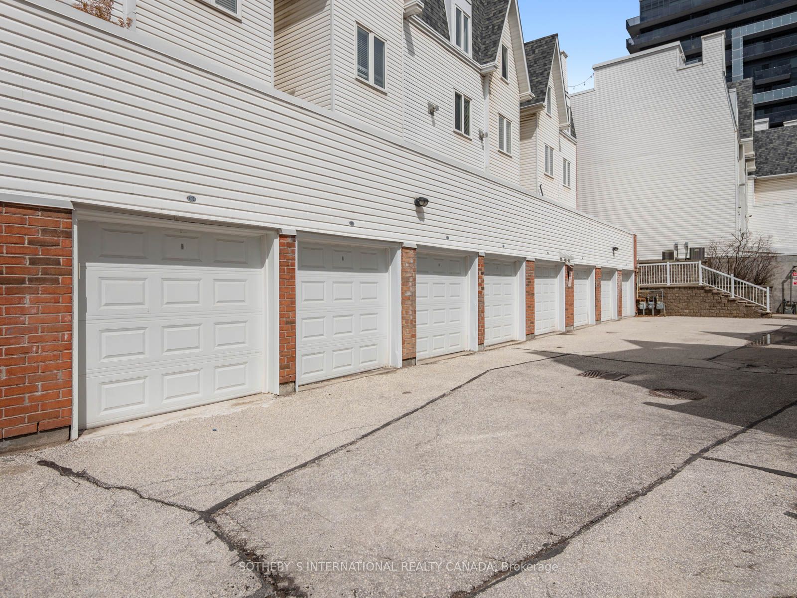 12 Sudbury Street, #802