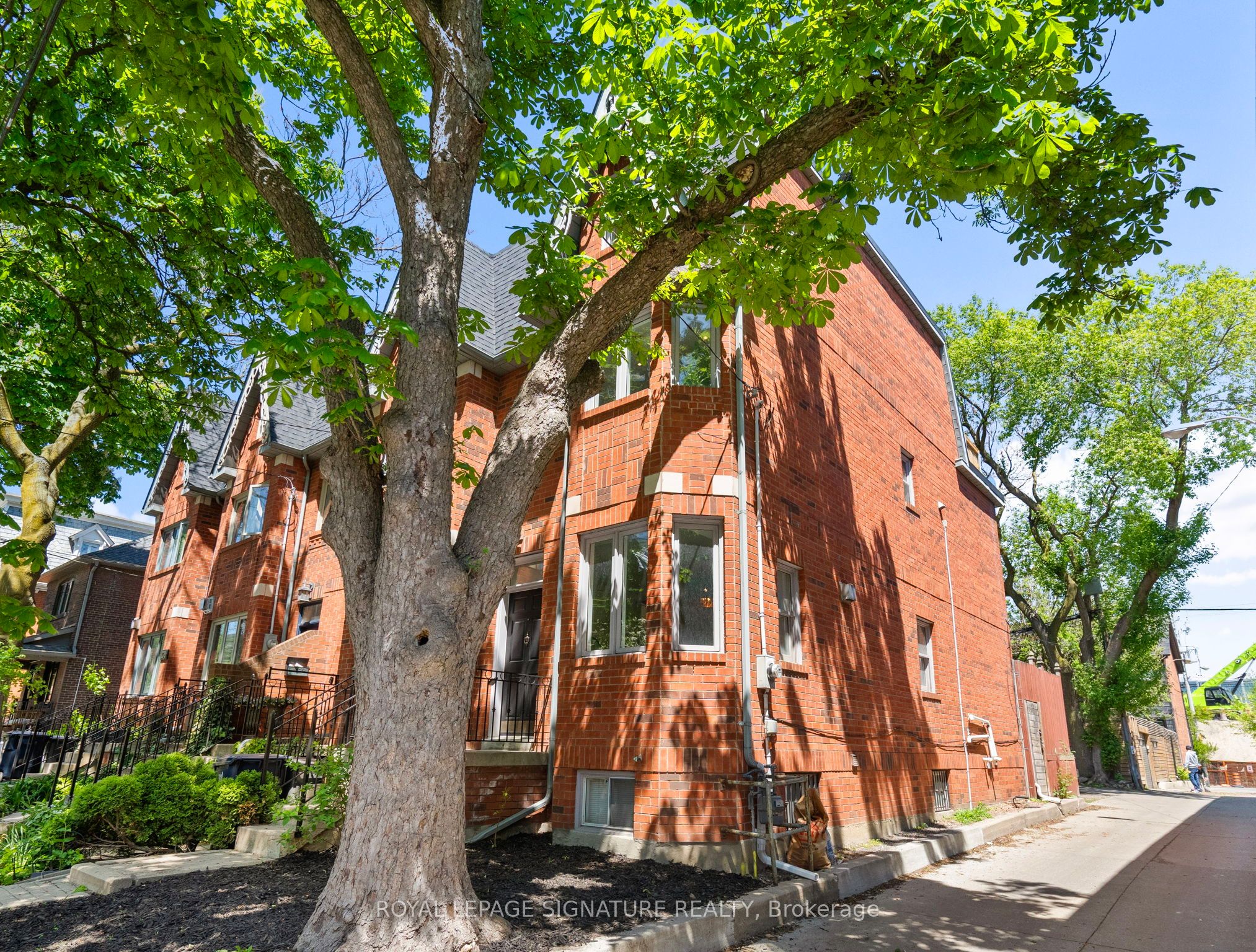 15 Boulton Avenue