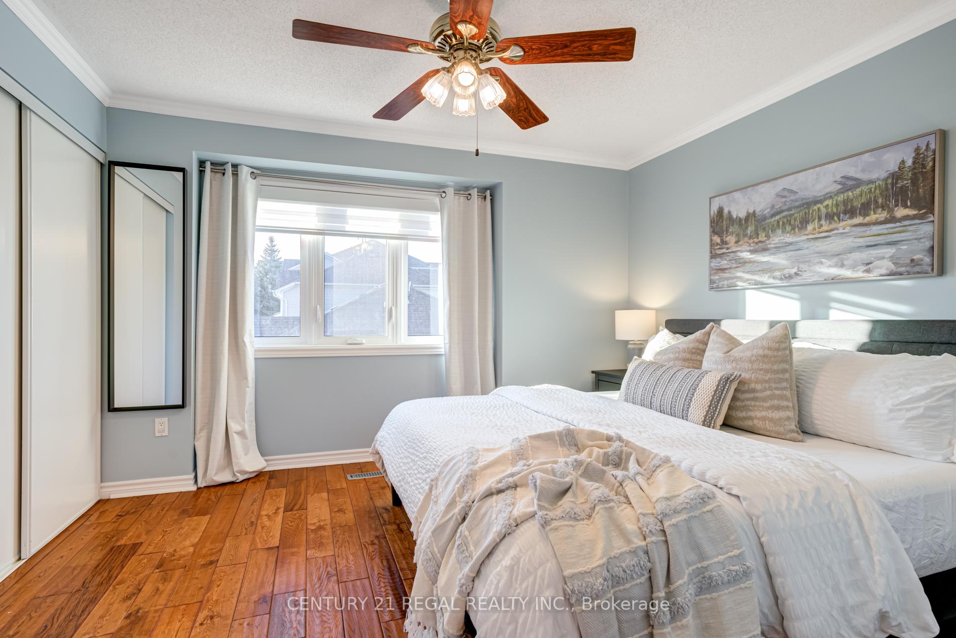 3 Bedrooms Condo at 45 Bristol, Mississauga For sale
