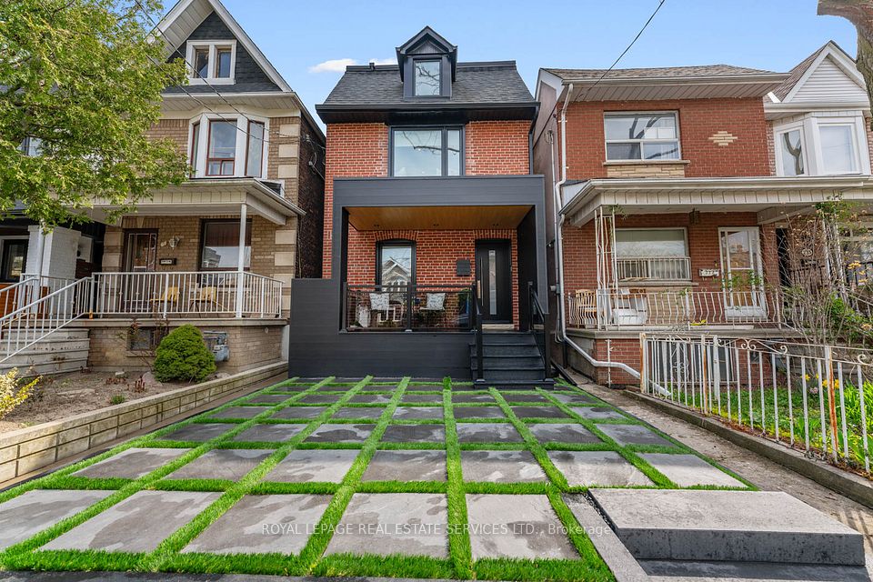 719 St Clarens
