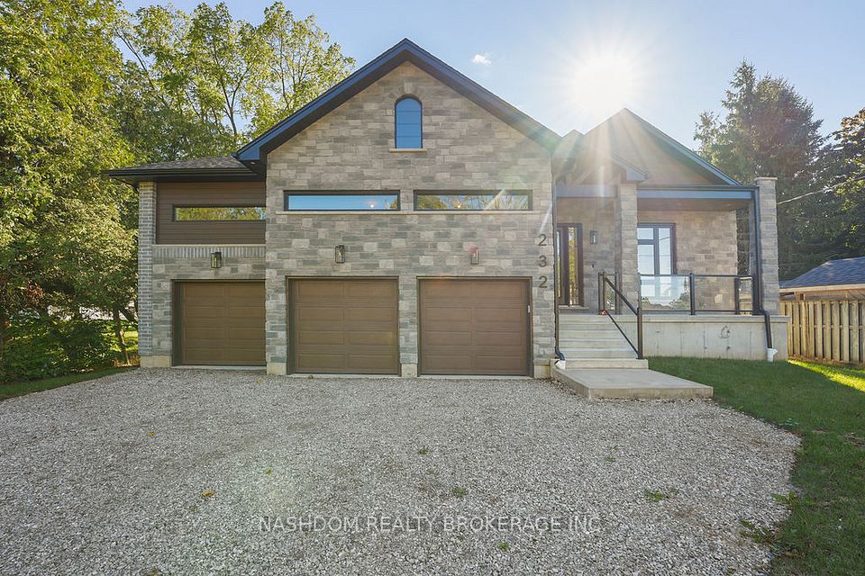 232 Ellis