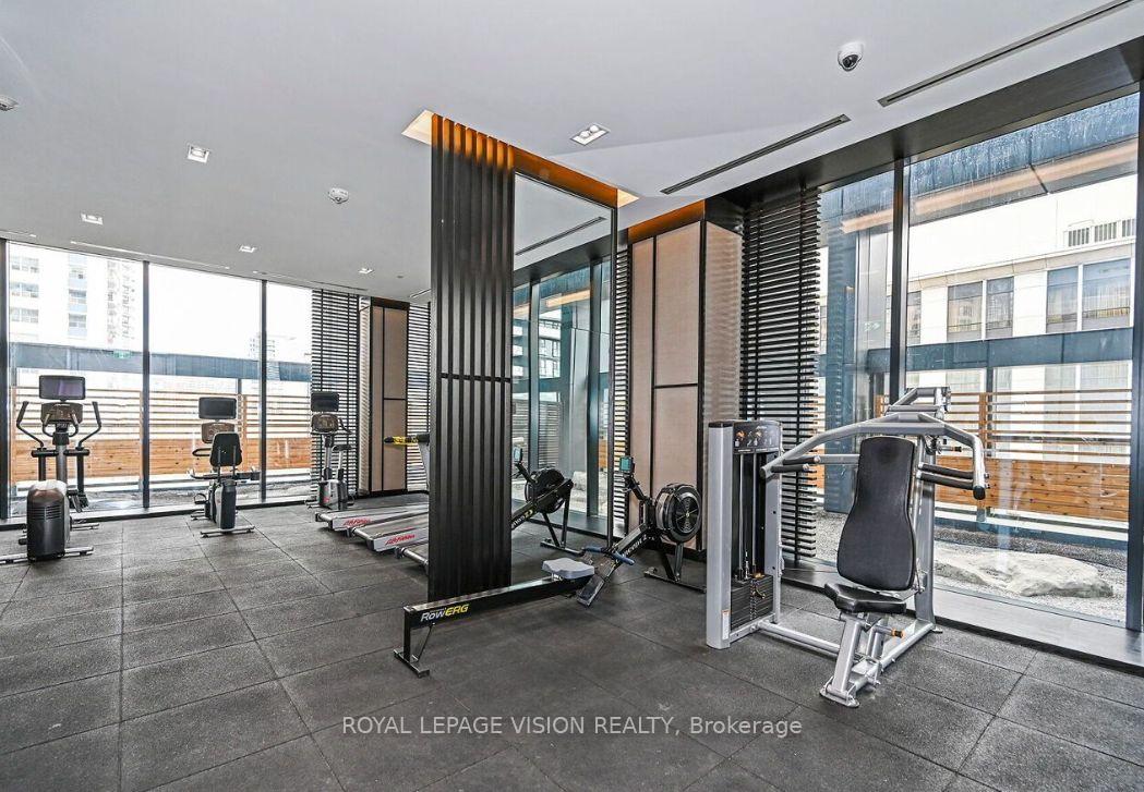 2 Bedrooms Condo at 501 Yonge, Toronto For sale