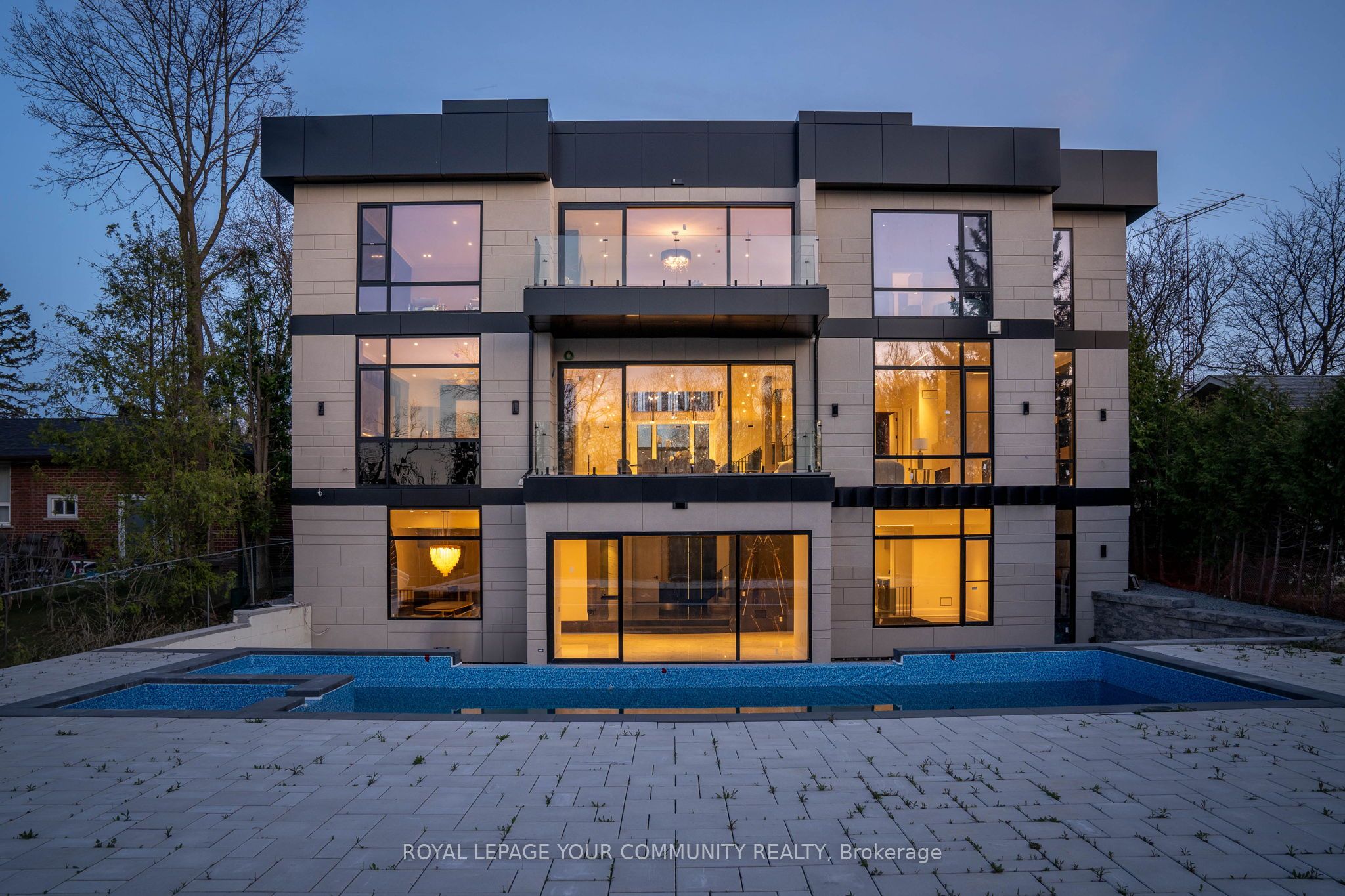 8 Poplar Drive