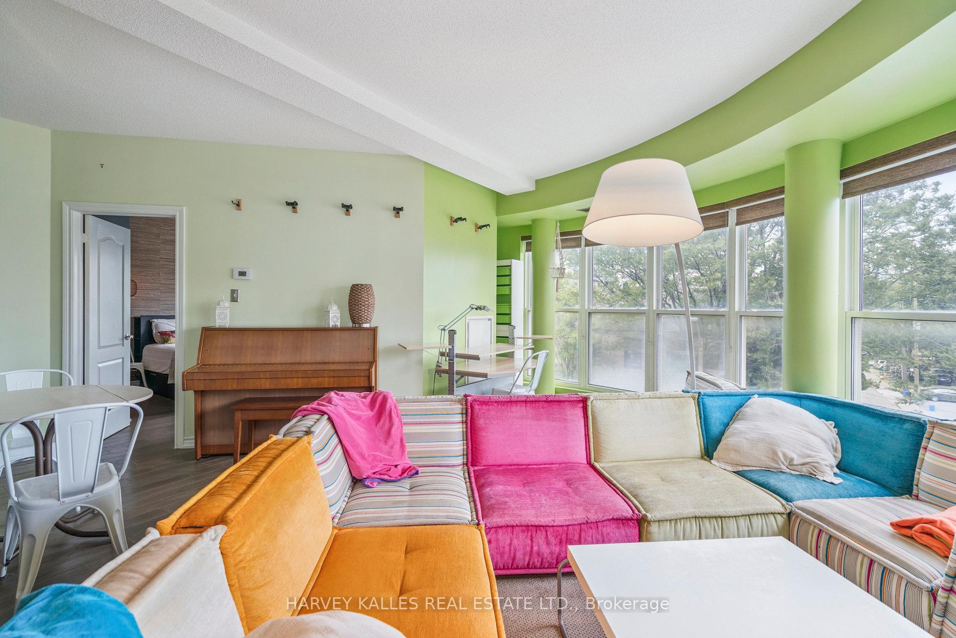 135 James Street S 414