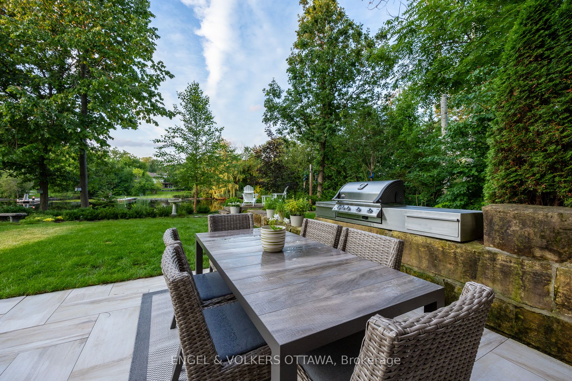 5651 HERWIG Place, Manotick - Kars - Rideau Twp and Area 8004 - Manotick South to Roger Stevens