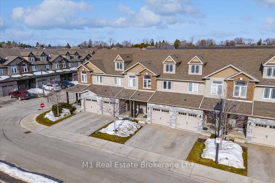 102 Westminster Crescent 102W