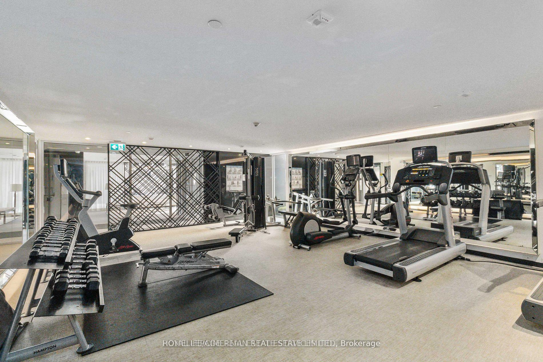 4 Bedrooms Condo at 210 Sabina, Oakville For sale