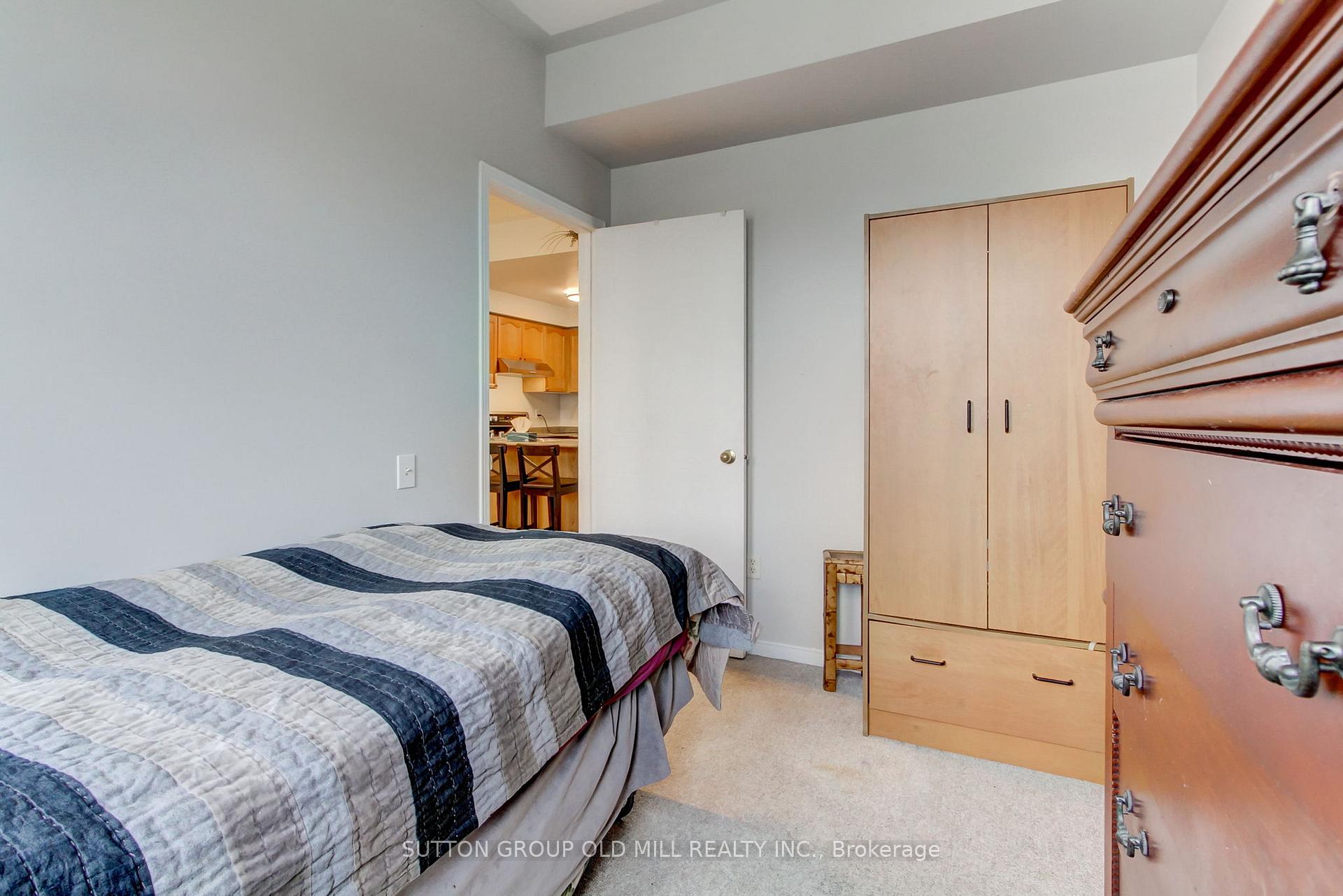 3 Bedrooms Condo at 760 Lawrence,  Toronto For sale