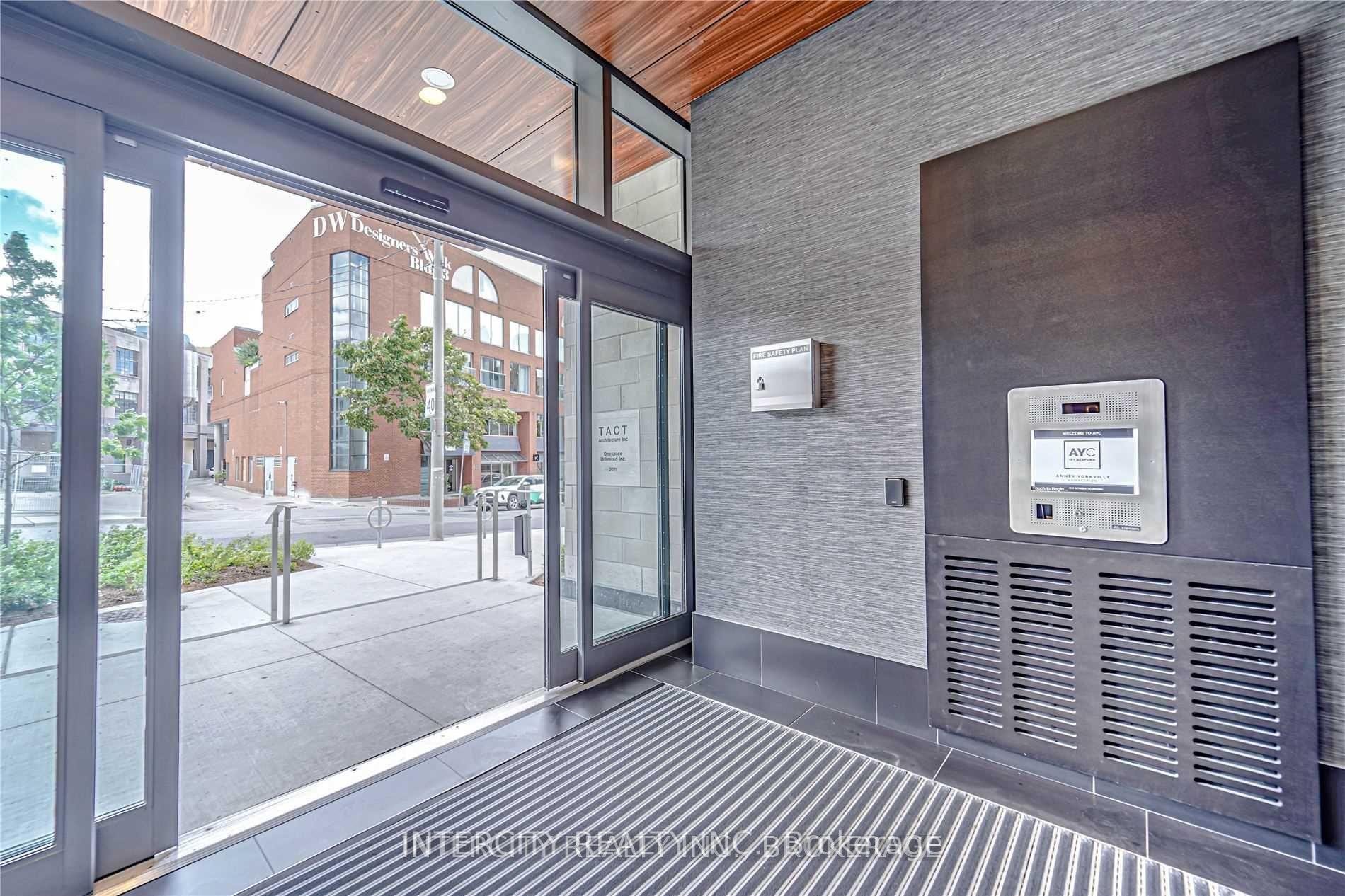 3 Bedrooms Condo at 181 Bedford, Toronto For sale