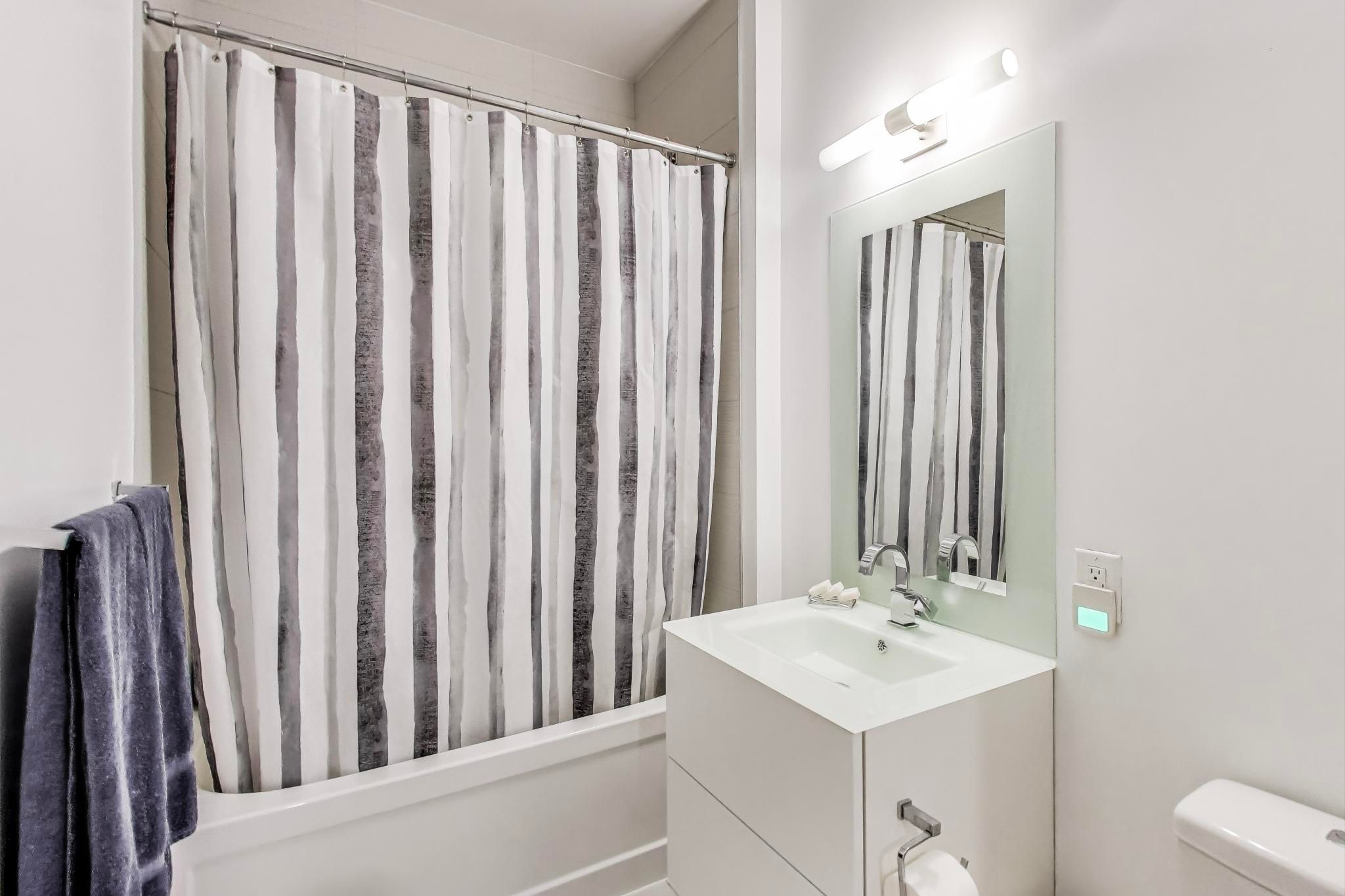 111 St Clair Avenue 1025