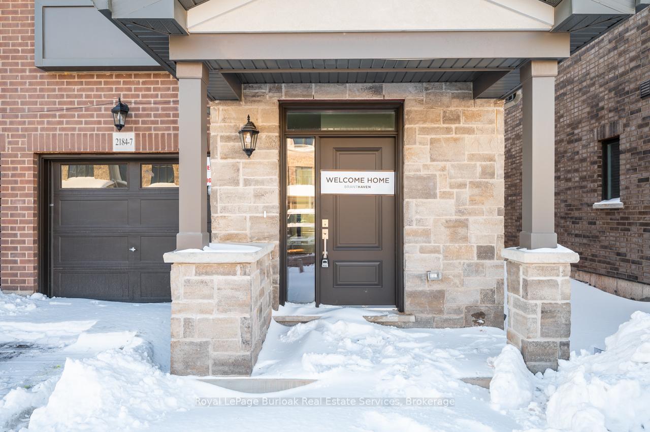 4 Bedrooms Condo at 2184 Postmaster,  Oakville For sale