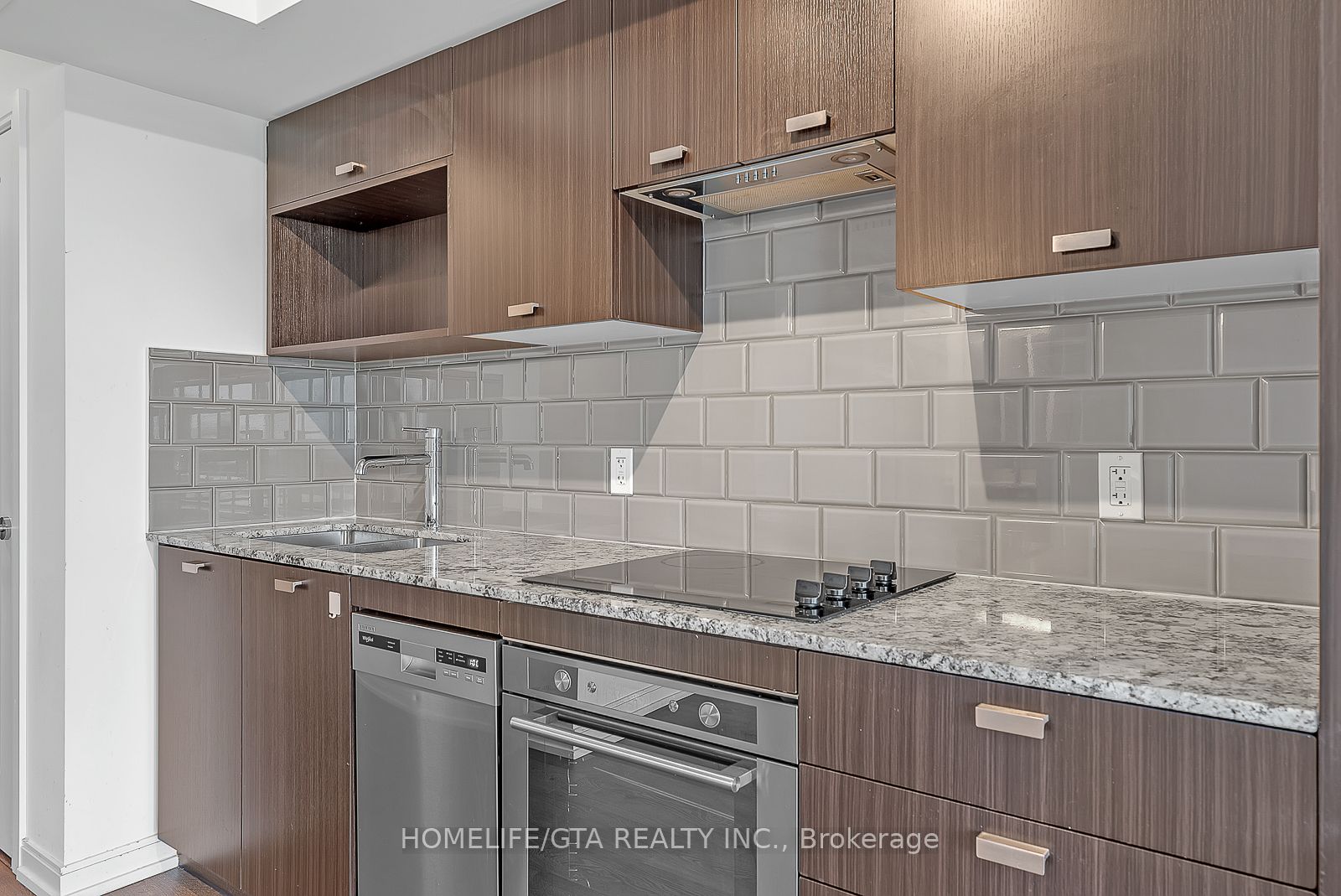 275 Village Green Square, #2121