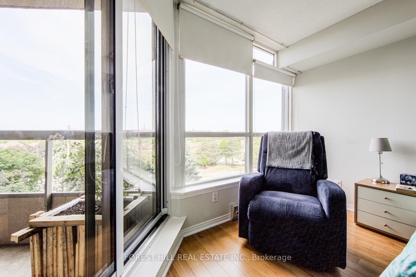 1 Bedroom Condo at 10 Guildwood, Toronto For sale