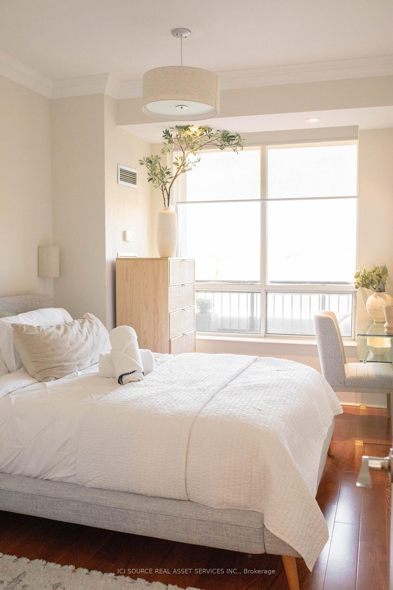 2 Bedrooms Condo at 1101 Leslie, Toronto For sale