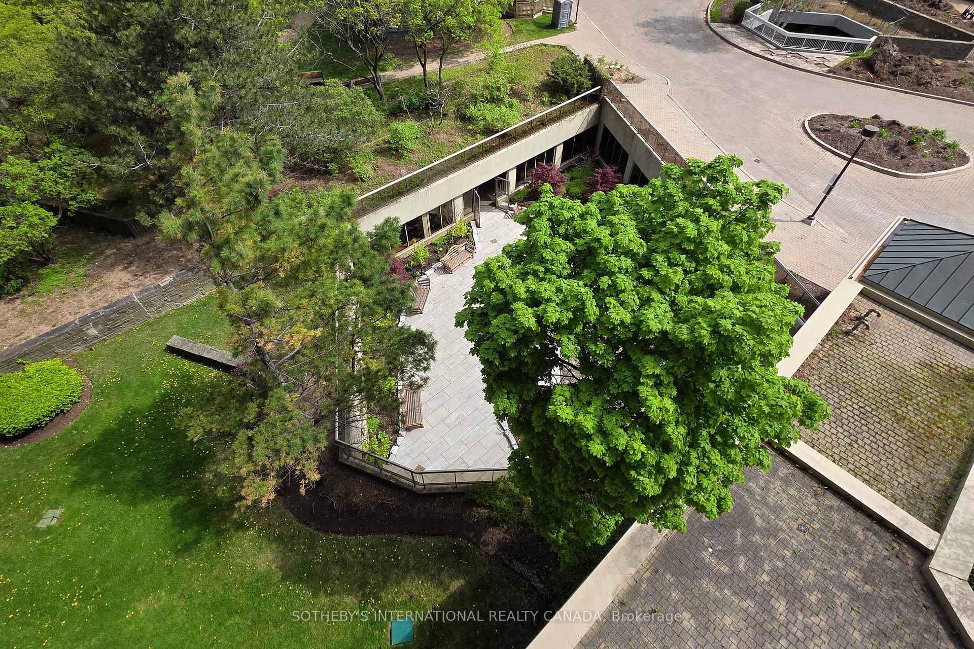 3 Bedrooms Condo at 89 Skymark, Toronto For sale