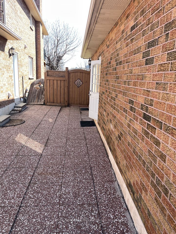 #BSMT - 719 Aberdeen Avenue, Vaughan, ON L4L 4Z3