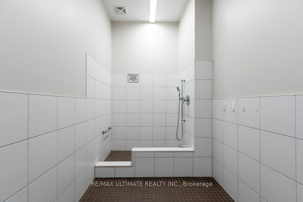 2 Bedrooms Condo at 1461 Lawrence, Toronto For sale