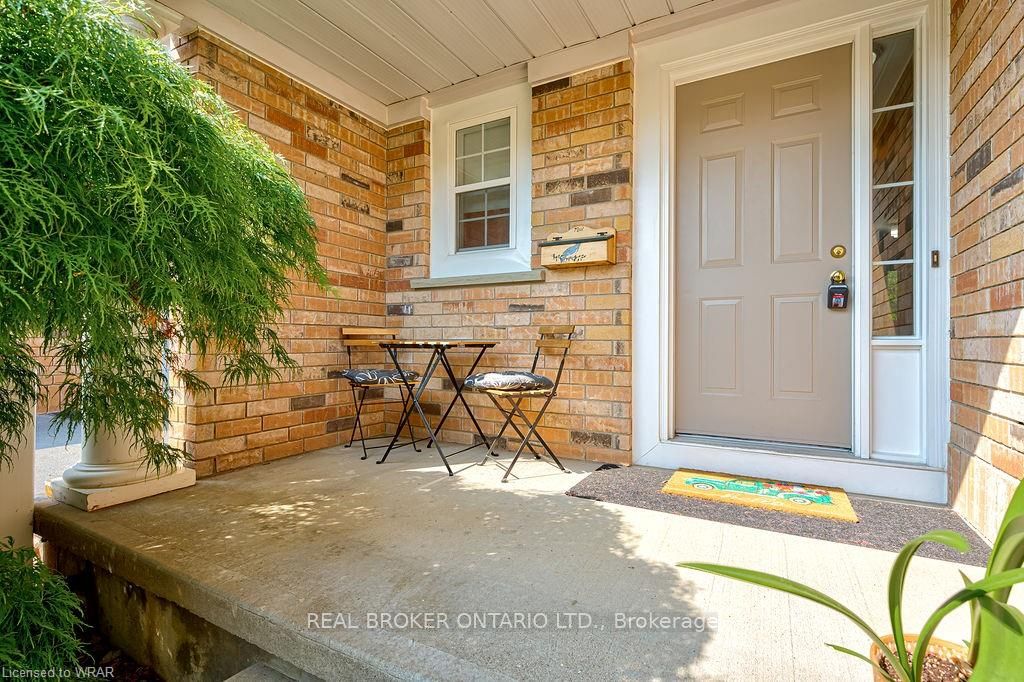 555 Mariner Drive