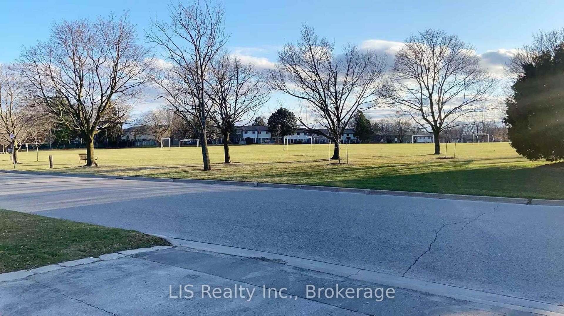 61 Rose Way, Markham, ON L3P 3N2
