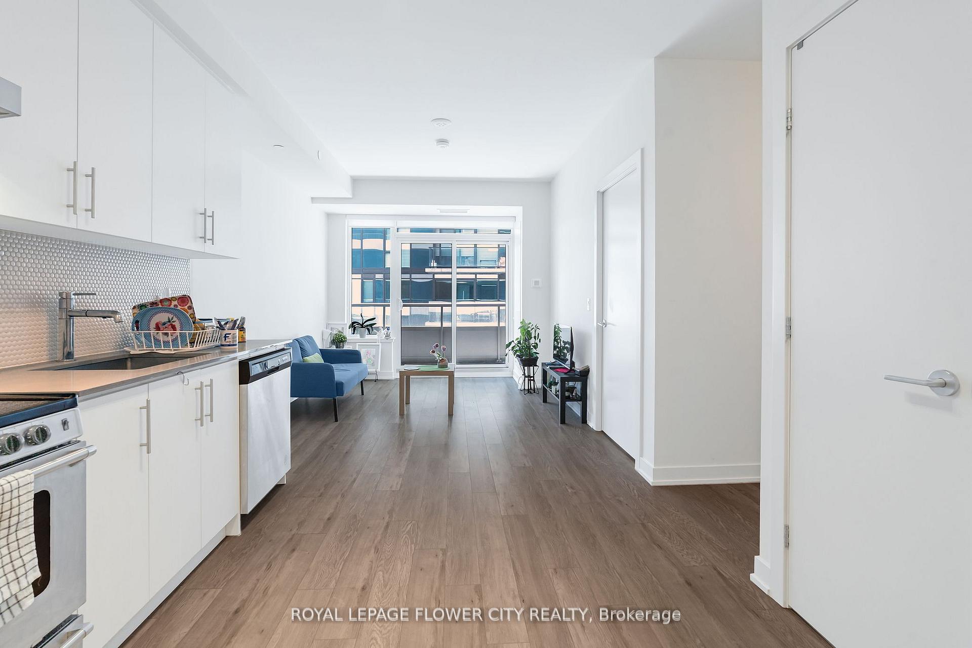 2 Bedrooms Condo at 212 King William, Hamilton For sale