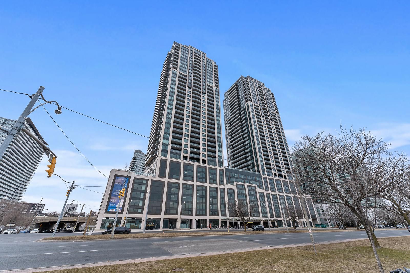 1928 Lakeshore Boulevard 4203