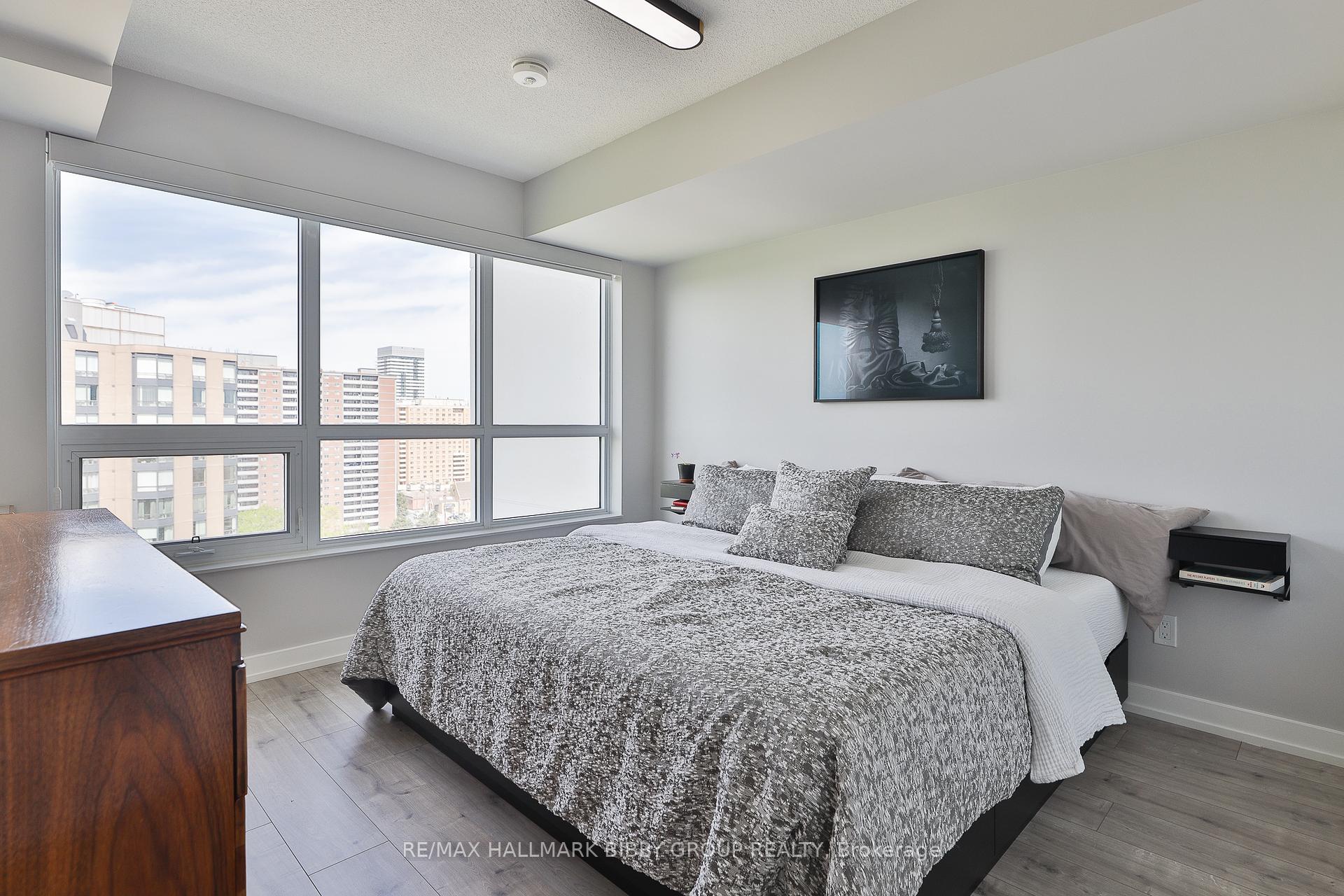 3 Bedrooms Condo at 10 Wilby, Toronto For sale