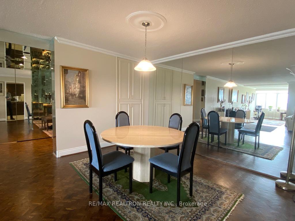 2 Bedrooms Condo at 1555 Finch,  Toronto For sale