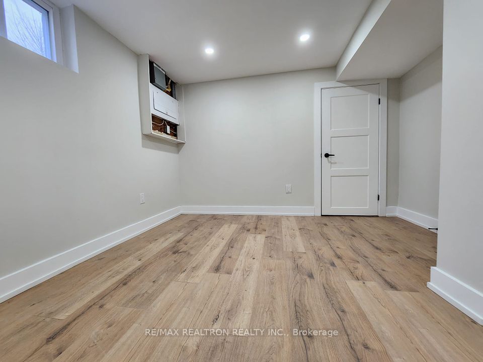 439 Woodcrest