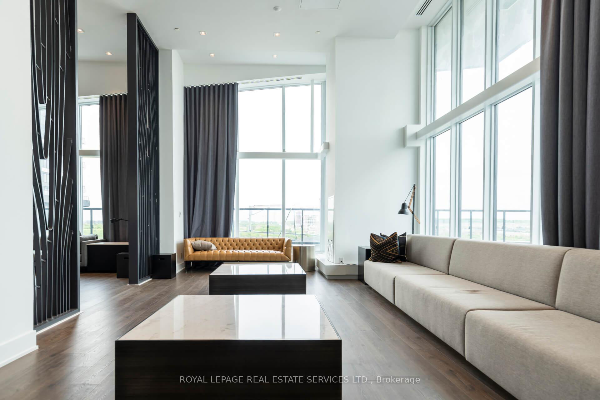 3 Bedrooms Condo at 2489 Taunton, Oakville For sale