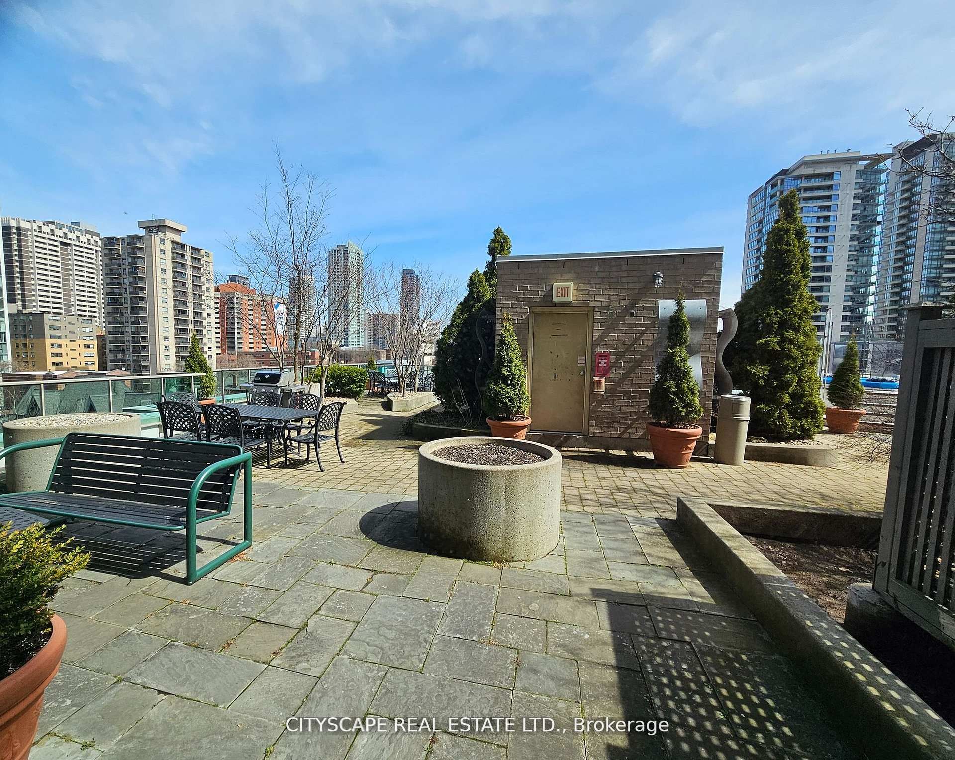 70 Alexander Street, #802