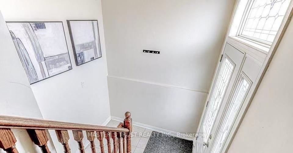 25 Navaho Drive, Toronto, ON M2H 2X2