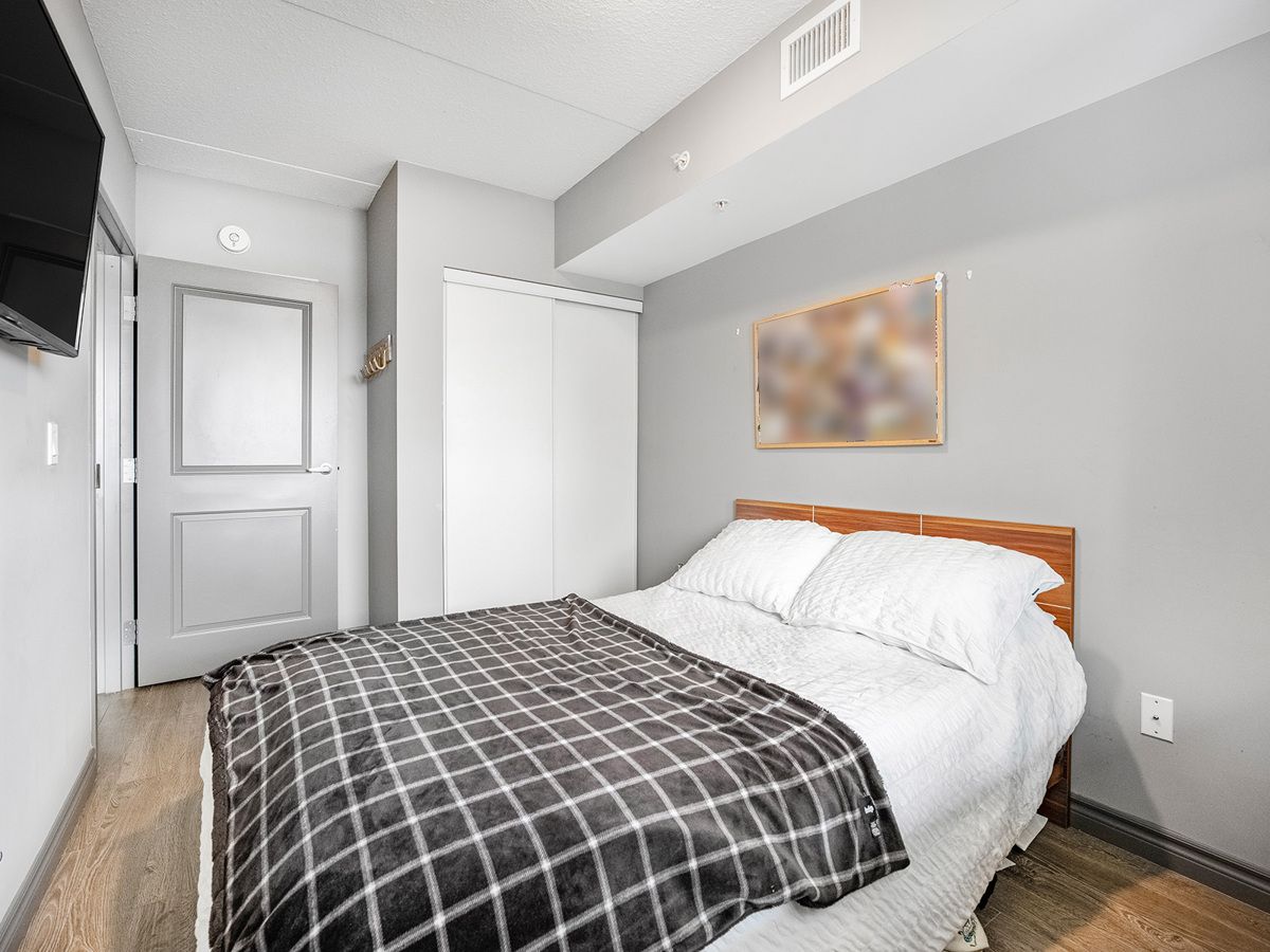 321 Spruce Street 709