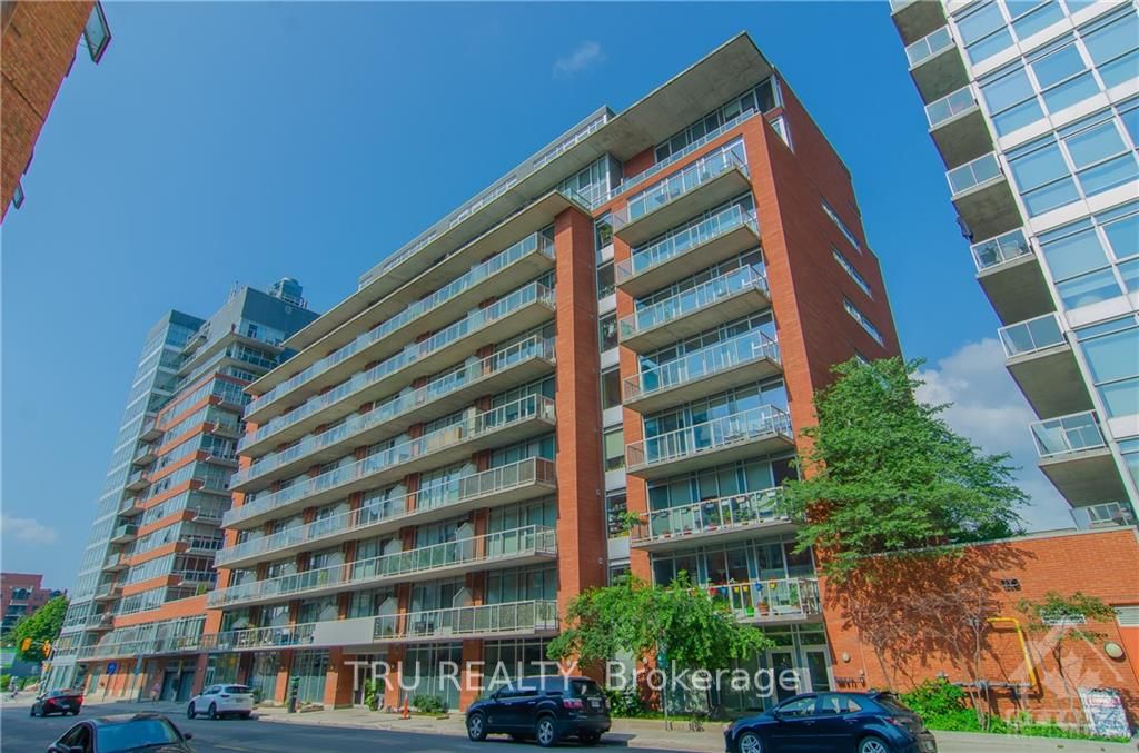 #405 - 383 CUMBERLAND Street, LowerTownSandyHill, ON K1N 1J7