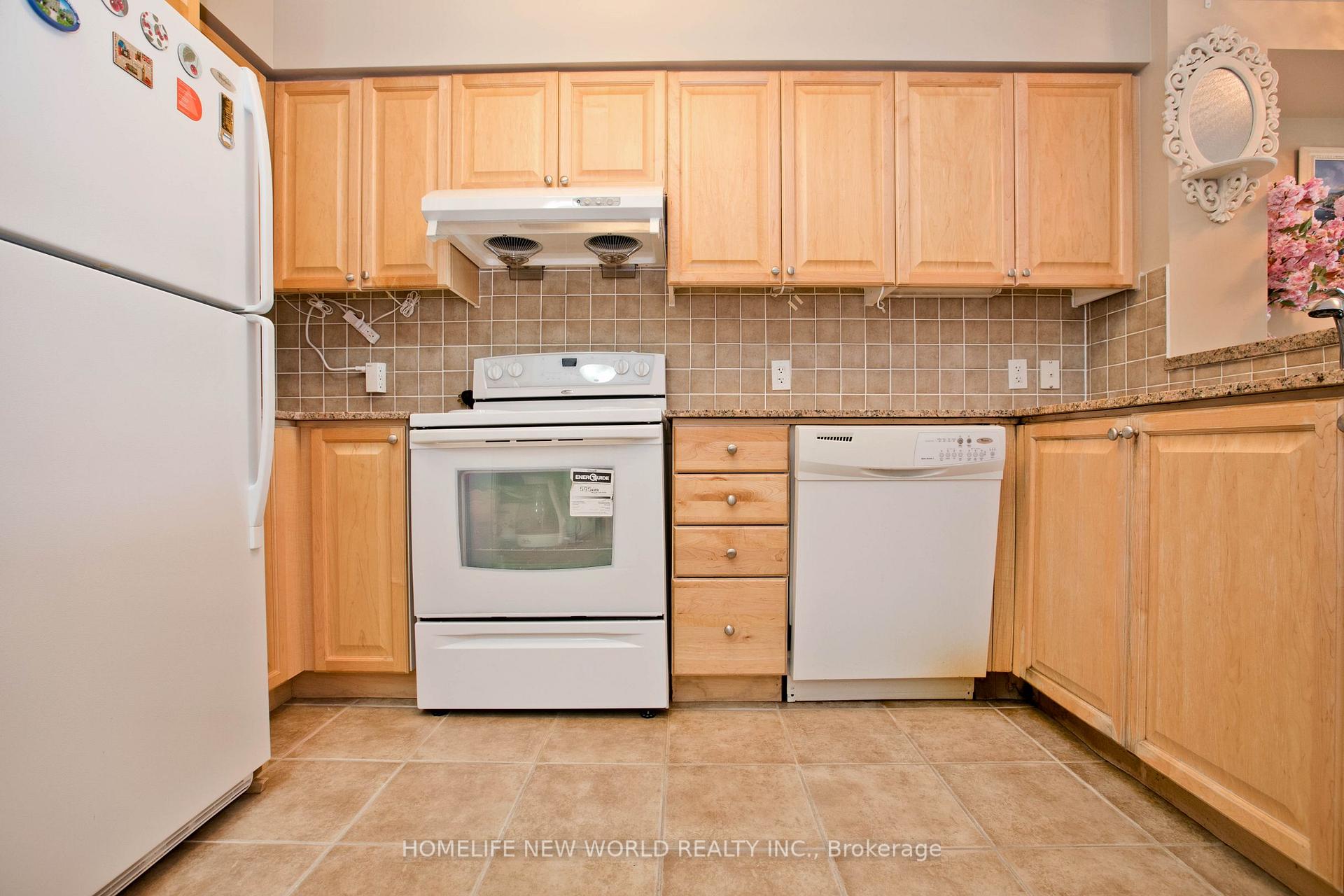 2 Bedrooms Condo at 238 Bonis,  Toronto For sale