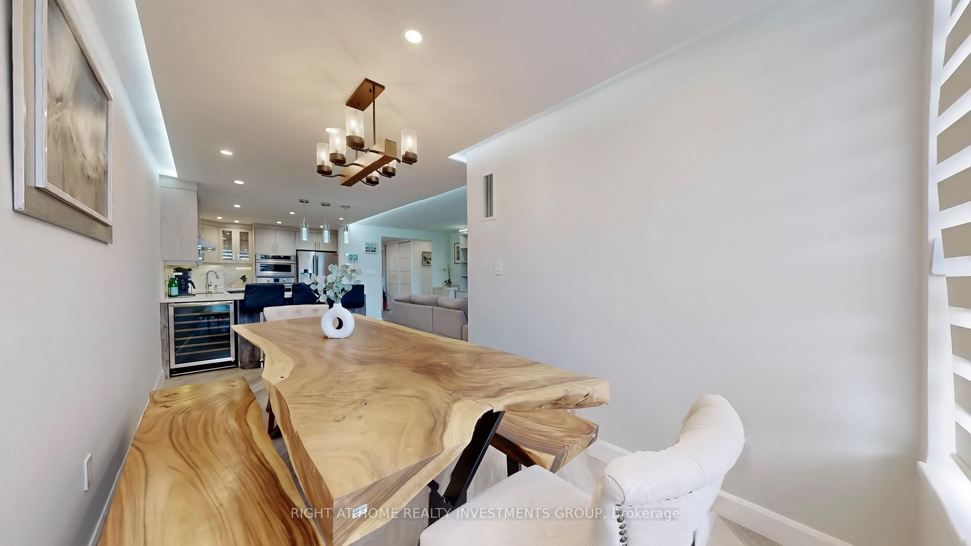3 Bedrooms Condo at 85 Emmett, Toronto For sale