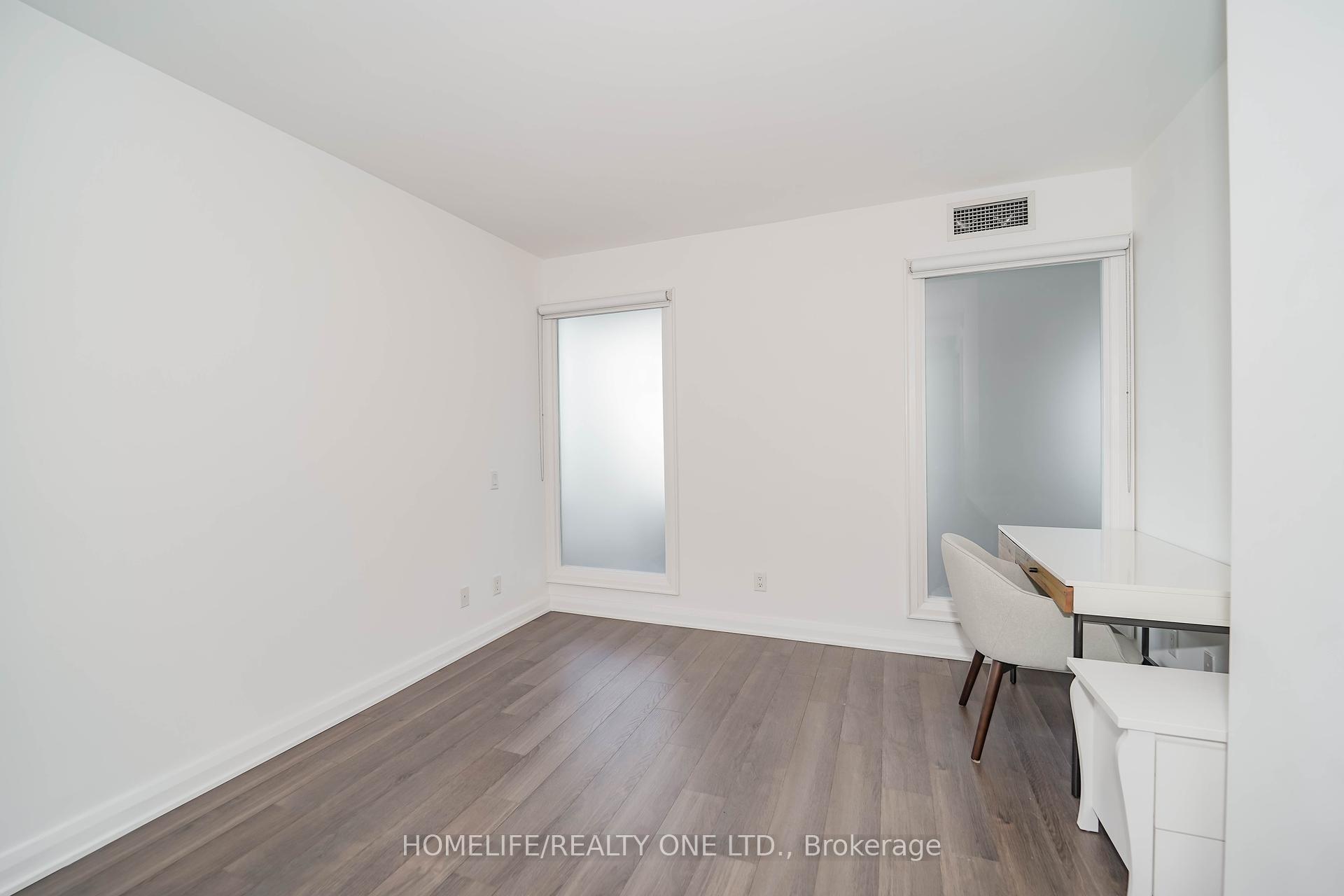 2 Bedrooms Condo at 155 Yorkville, Toronto For sale