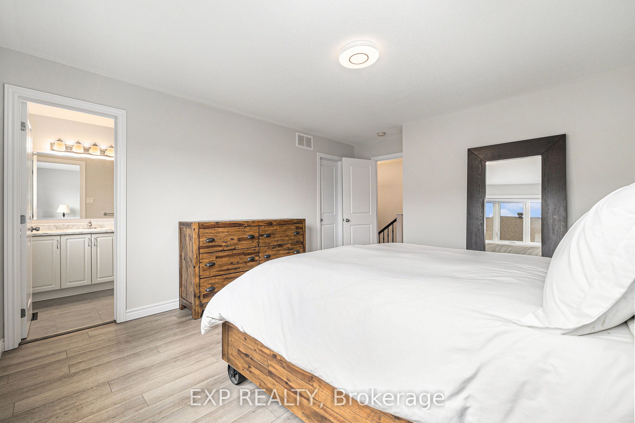 606 Geranium Walk