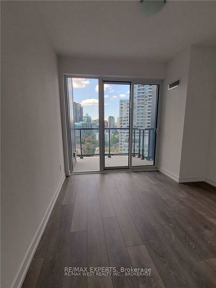 159 Wellesley Street 1501