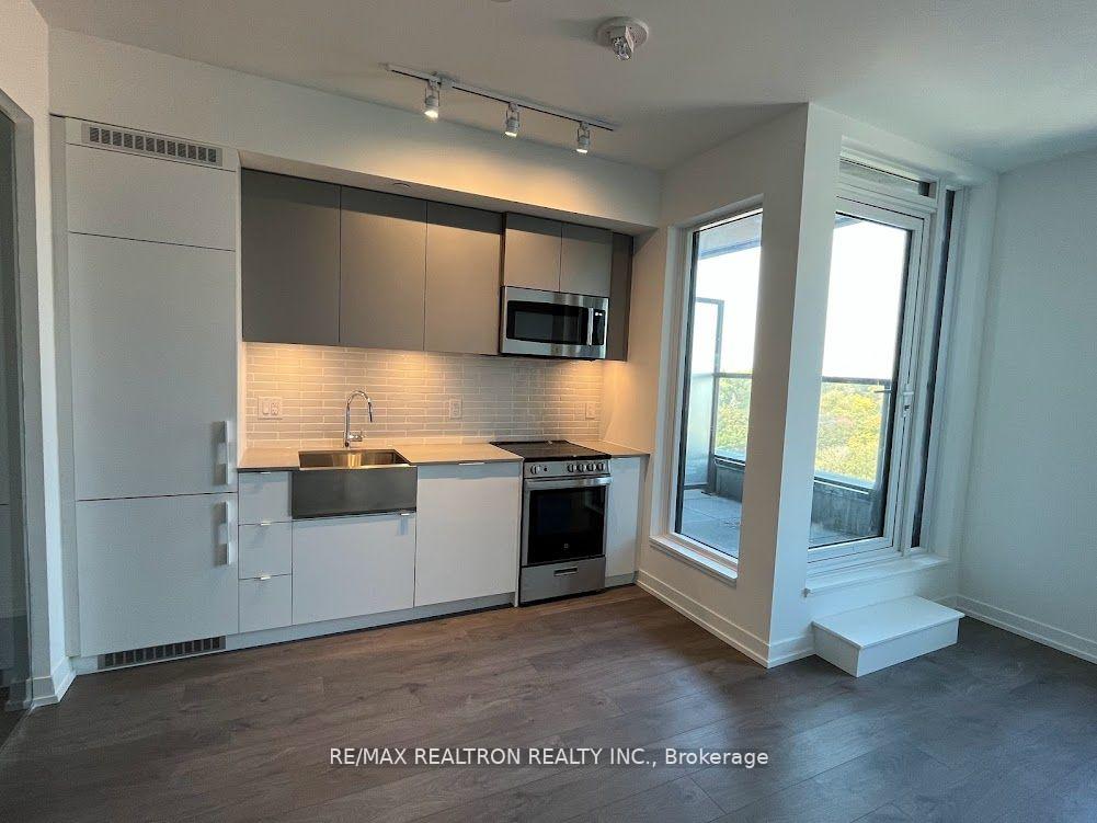 1 Bedroom Condo at 270 Dufferin, Toronto For sale